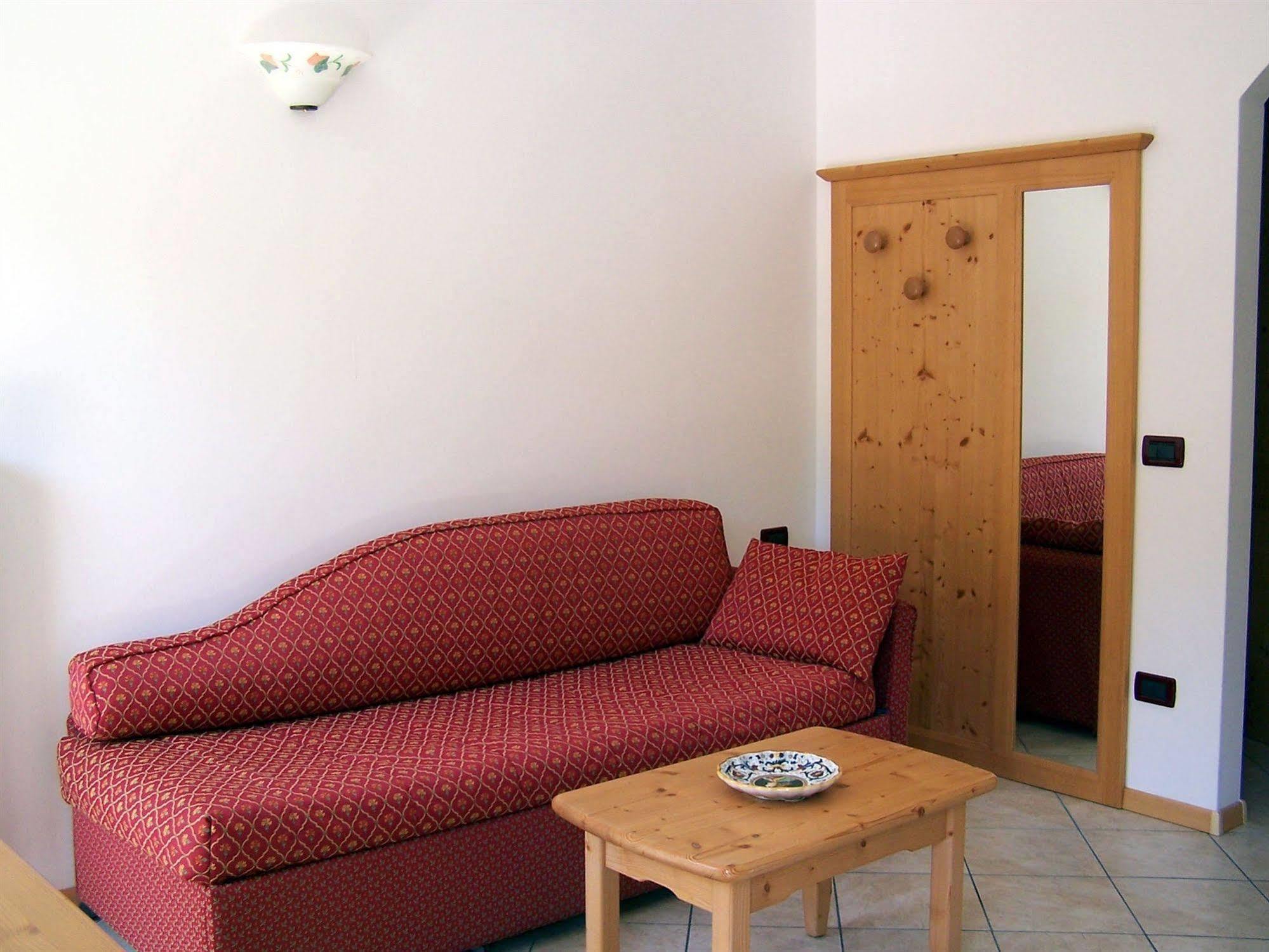 Aparthotel Tana Della Volpe Lavarone Exterior foto